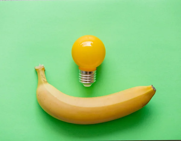 Izzó sárga banán — Stock Fotó