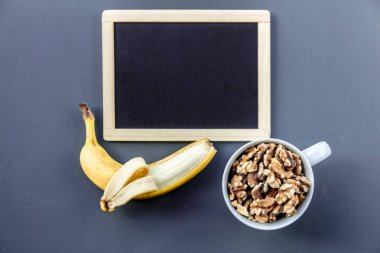 Beyaz Kupası ile muz ceviz tam