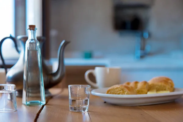 Colazione Tradizionale Creta Pane Formaggio Caffè Sul Tavolo Legno Una — Foto Stock