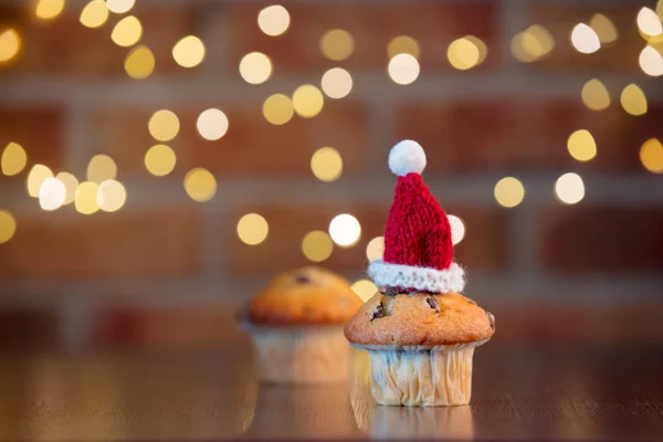 Cupcakes Clássicos Caseiros Reais Chapéu Papai Noel Luzes Fadas Caixa — Fotografia de Stock