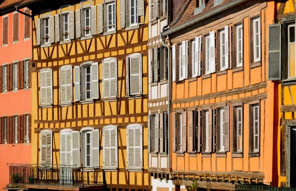 Vista Vecchie Case Con Finestre Autunno Strasburg Francia — Foto Stock