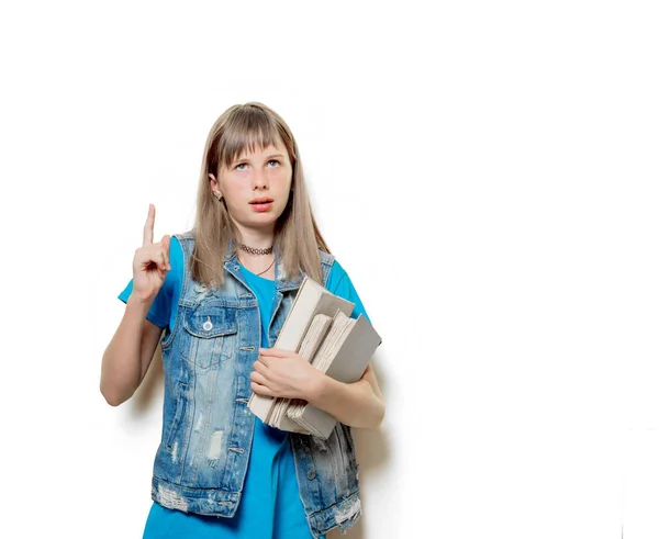 Retrato de jovem adolescente com livros — Fotografia de Stock