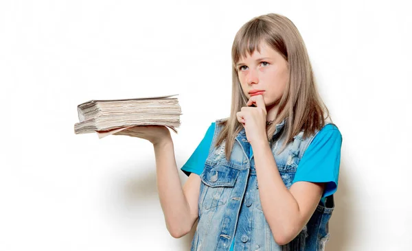 Jovem adolescente com livros — Fotografia de Stock