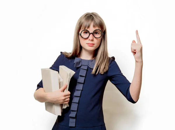 Portrét nerd holka v brýlích s knihami — Stock fotografie