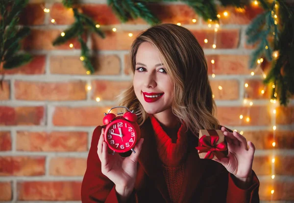 Portrait Young Girl Red Coat Vintage Alarm Clock Gift Box — Stock Photo, Image