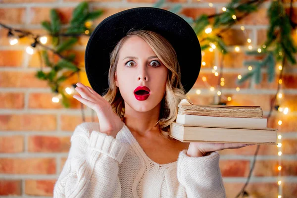 Portrait Young Cozy Woman White Sweater Books Christmas Lights Pine — Stock Photo, Image