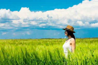 genç bir kadın portresi