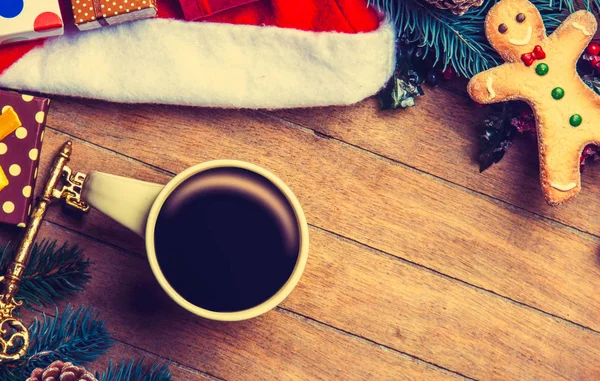 Cup Coffee Key Christmas Hat Wooden Table — Stock Photo, Image