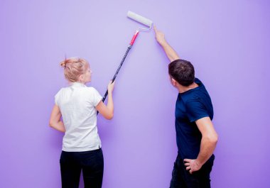 karı ve koca resim duvar mor yeni ev içinde roller ile