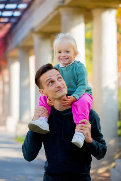 Blode Little Girl Sitting Father Neck Park Autumn Season Time — Stock Photo, Image