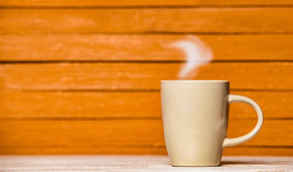 Белая Чашка Кофе Чая Паром Деревянном Фоне — стоковое фото
