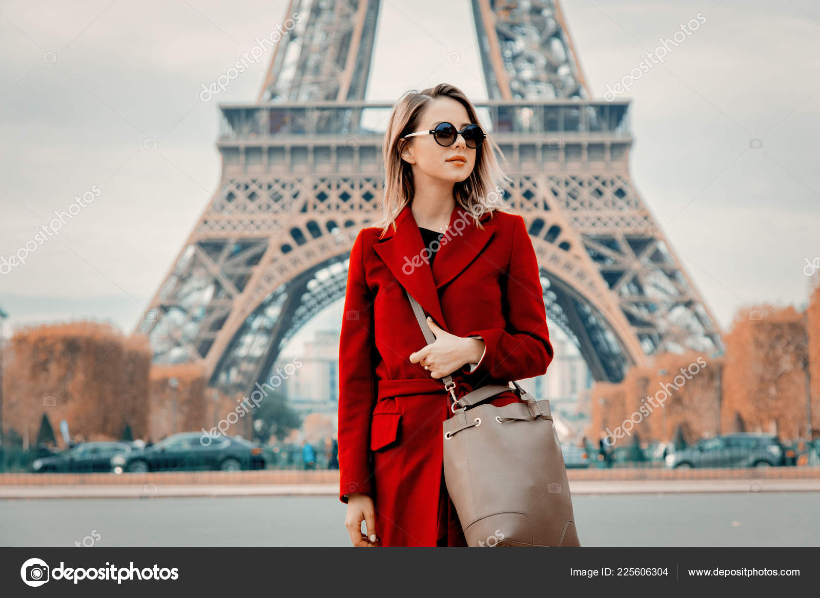 The It Girl Bag, According To Parisians
