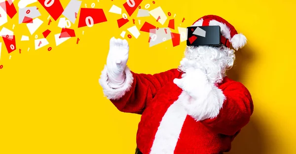 Grappige Kerstman hebben een vreugde met Vr-bril — Stockfoto