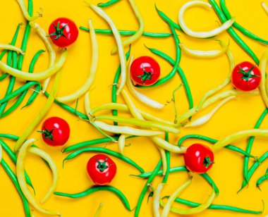 Domates ve yeşil fasulye görünümünün üst