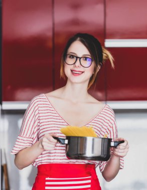 kadın video paylaşım web sitesi için pişirme