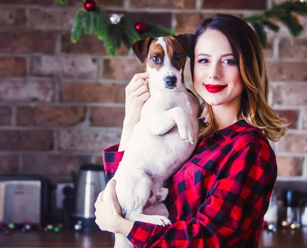 Portrait Jeune Femme Avec Animal Compagnie Cuisine Temps Noël — Photo