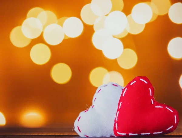 Καρδιά Σχήμα Δώρα Και Χριστουγεννιάτικα Λαμπάκια Φόντο — Φωτογραφία Αρχείου