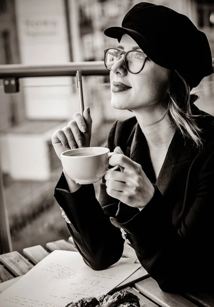 Beautiful Young Businesswoman Have Coffee Break While Sitting Outdoors Home — Stock Photo, Image