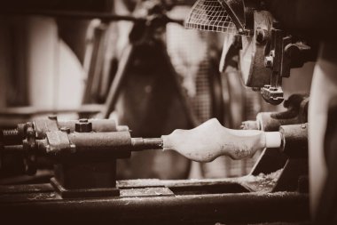 bir geleneksel Hollanda takunya bir atölye, üretim.