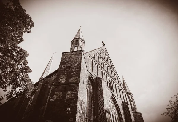 Vista en la fachada de la antigua iglesia de Bremen — Foto de Stock