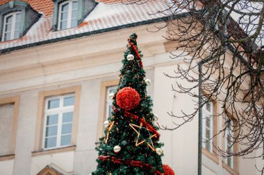 süslenen Street Noel ağacı orta Meydanı