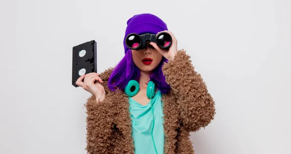 Beautiful Young Girl Purple Hair Jacket Holding Vhs Cassette Binocular — Stock Photo, Image
