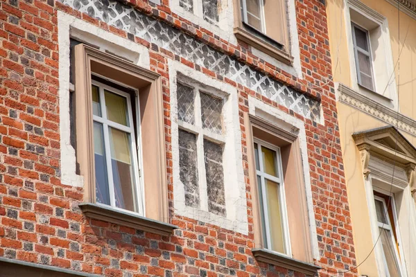 Çerçevede yanlış yüklenmiş pencereler — Stok fotoğraf