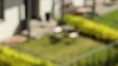 Çatı katında terasın modern dış cephesi