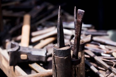 masada metal ile çalışmak için araçlar