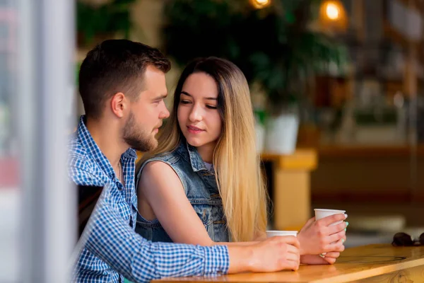 Young Couple Sitting Table Cafe Drinking Coffee — Stock Photo, Image