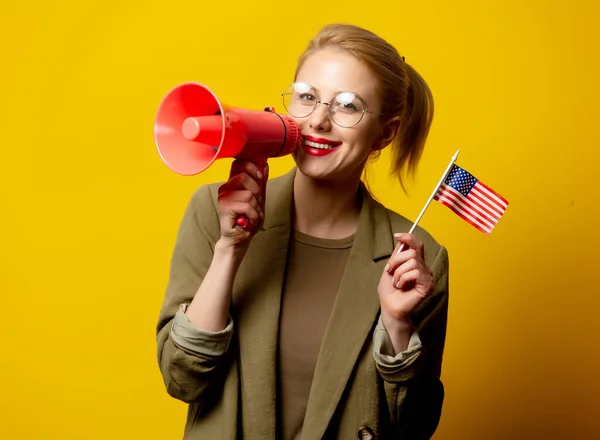 Style Blonde Woman Jacket Flag Usa Megaphone Yellow Background — Stock Photo, Image