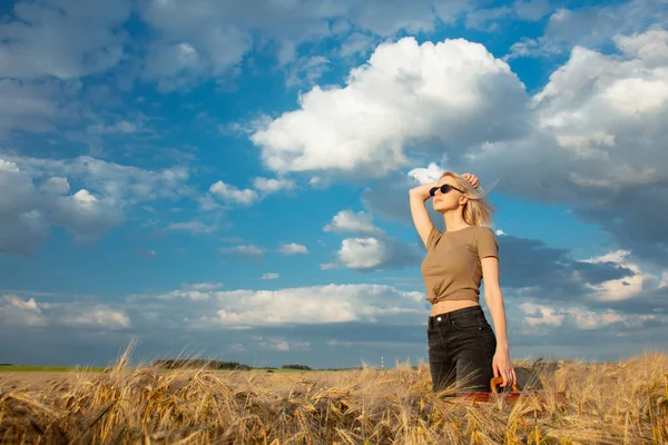 Beautiful Blonde Girl Suitcase Wheat Field Sunset Time — Stock Photo, Image