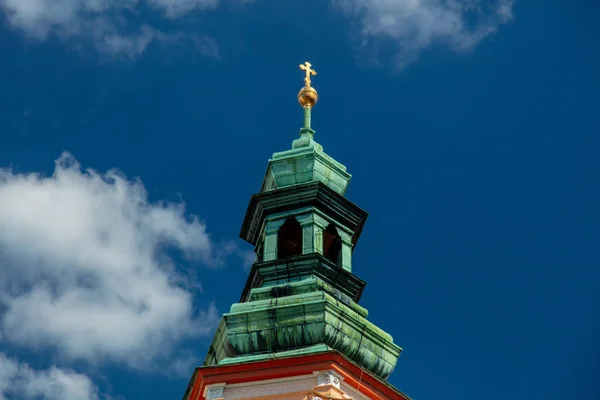 Vista Abadia Torre Mosteiro Com Cruz Henrykow Polônia — Fotografia de Stock