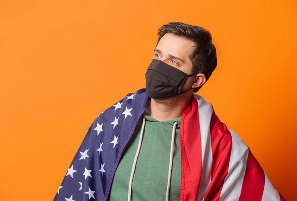 Tipo Máscara Facial Sudadera Con Capucha Verde Con Bandera Sobre —  Fotos de Stock