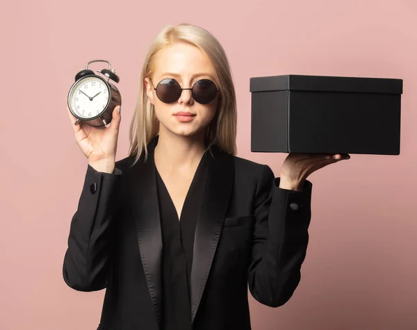 Estilo Rubio Blazer Gafas Sol Con Caja Regalo Negro Reloj — Foto de Stock