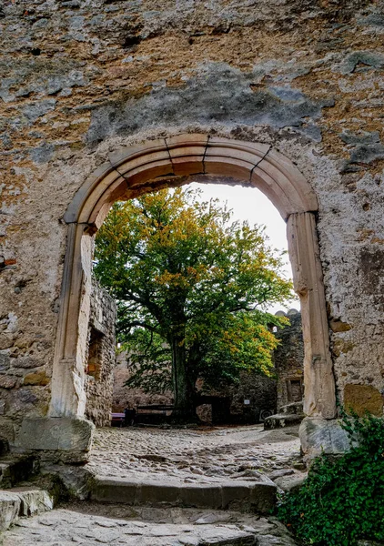 下シレジア ポーランドの中世の城の遺跡の内部の眺め — ストック写真