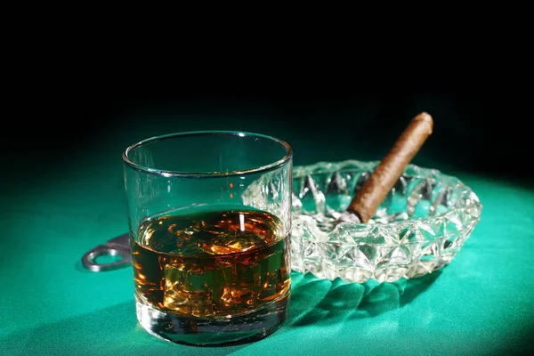 Whiskey and cigar — Stock Photo, Image