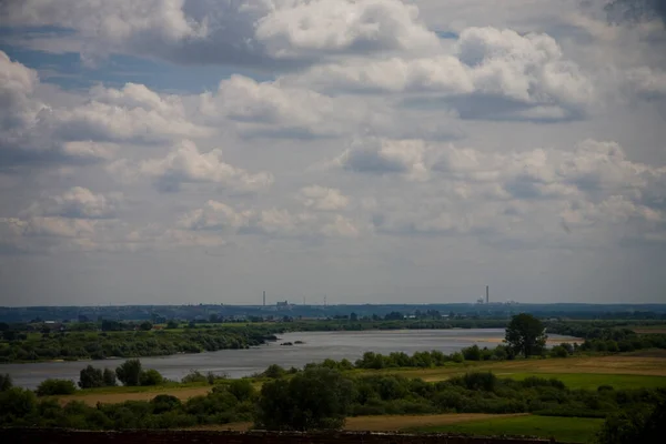 Bela Paisagem Verão Polônia Com Rio Vistula Fluindo Dia Quente — Fotografia de Stock