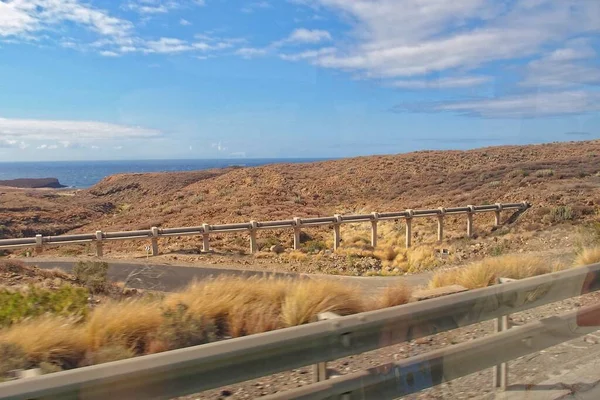 Vackra Landskap Från Den Spanska Teneriffa Med Motorvägen Och Havet — Stockfoto