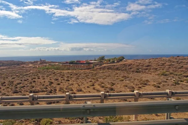 Vackra Landskap Från Den Spanska Teneriffa Med Motorvägen Och Havet — Stockfoto