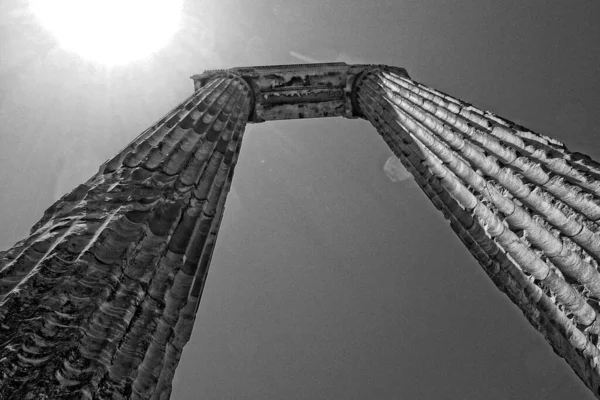 Beautiful Old Ruins Ancient Temple Apollo Didim Turkey Hot Summer — Stock Photo, Image