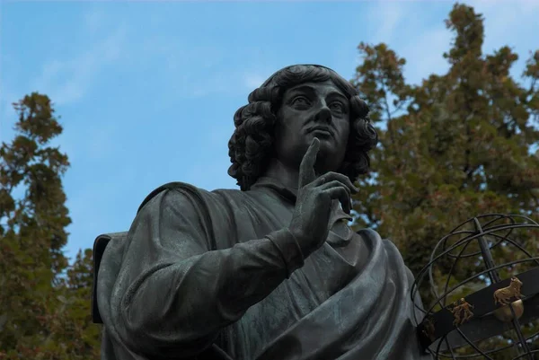 Bellissimo Monumento Storico All Astronomo Nicolao Copernico Nella Città Vecchia — Foto Stock