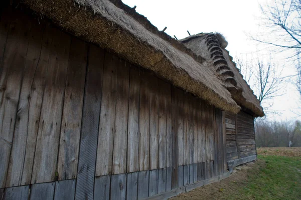 Mooi Oud Landelijk Historisch Houten Huis Een Herfstdag Polen — Stockfoto