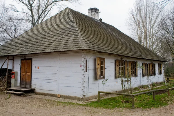 Гарний Старий Історичний Дерев Яний Будинок Осіннього Дня Польщі — стокове фото