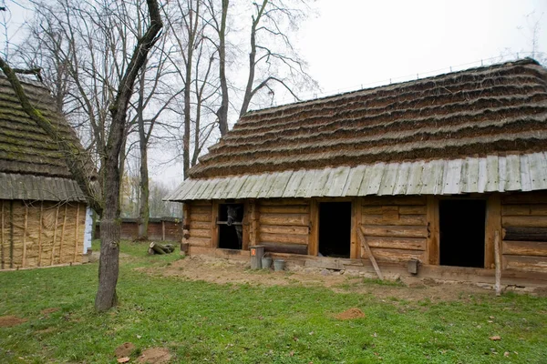 Hermosa Antigua Casa Rural Histórica Madera Día Otoño Polonia — Foto de Stock