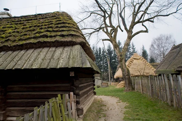 Bela Velha Casa Madeira Histórica Rural Dia Outono Polônia — Fotografia de Stock