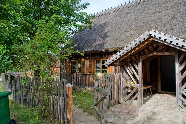 Bela Velha Casa Madeira Histórica Rural Dia Outono Polônia — Fotografia de Stock