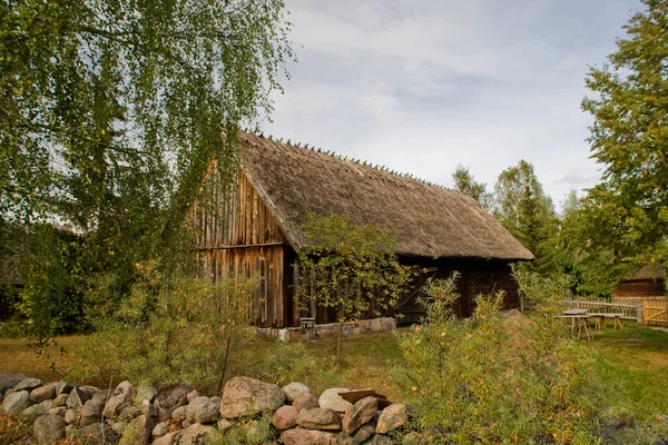 Bella Vecchia Casa Rurale Storica Legno Una Giornata Autunno Polonia — Foto Stock