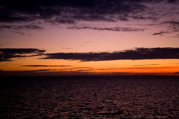 Bellissimo Pittoresco Paesaggio Rosso Tramonto Sul Mar Baltico Polacco — Foto Stock