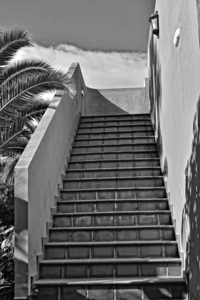 Eine Schöne Treppe Die Nach Oben Die Außenseite Eines Kleinen — Stockfoto